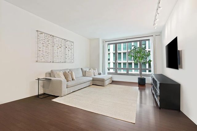 $11,995 | 4 West 21st Street, Unit 9D | Flatiron