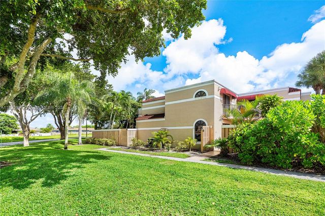 $370,000 | 3900 Village Drive, Unit A | High Point of Delray