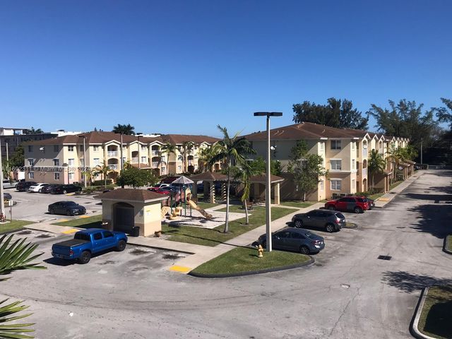 $2,900 | 13800 Northeast 3rd Court, Unit 201 | Central North Miami