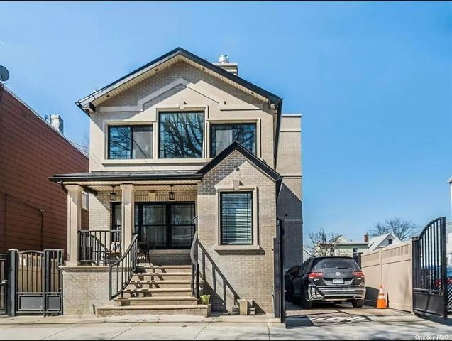 $1,990,000 | 18-34 120th Street | College Point