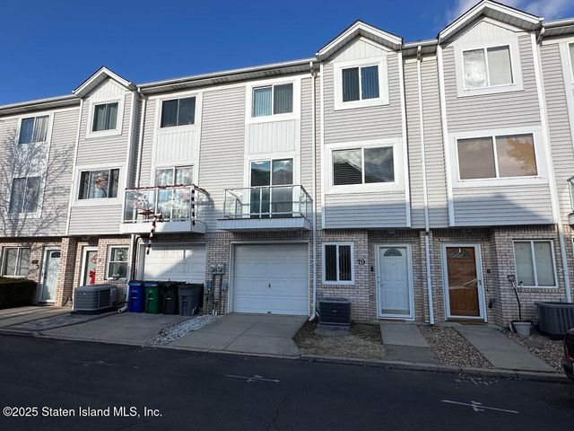 $569,000 | 19 Hart Loop | Great Kills