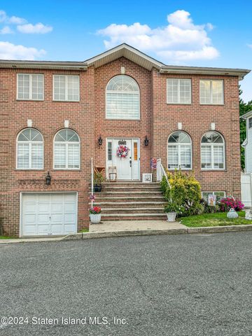 $1,250,000 | 24 Sapphire Court | Tottenville