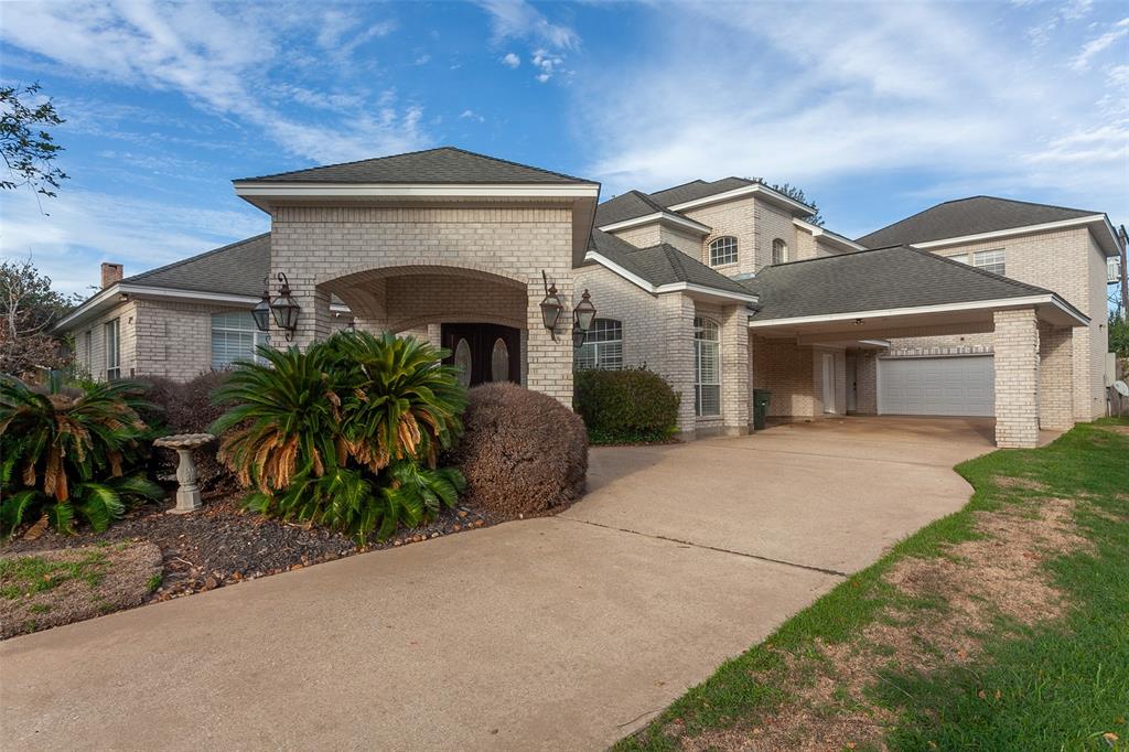 2030 Savannah Trace Beaumont TX 77706 Compass