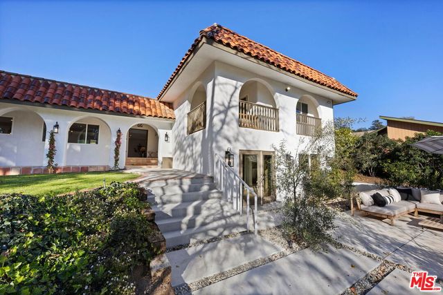 $4,500,000 | 431 Montona Circle | Meiners Oaks