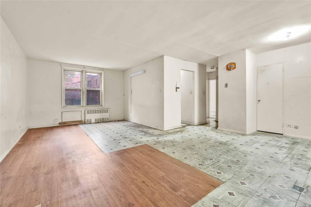 $410,000 | 42-95 Main Street, Unit 2M | Flushing