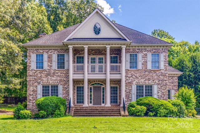 $1,080,000 | 10836 Fox Hedge Road | Providence Estates East