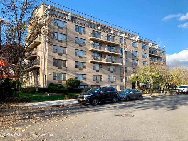 $279,999 | 175 Zoe Street, Unit 5I | Dongan Hills