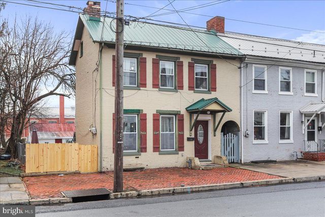 $215,900 | 274 East Washington Street | Chambersburg Historic District