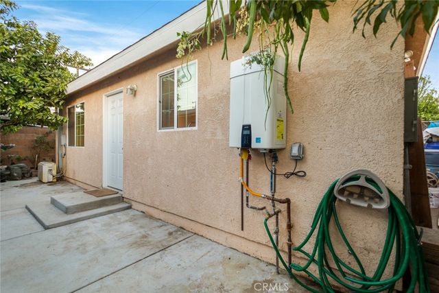 $2,500 | 13414 Earnshaw Avenue | Southeast Downey