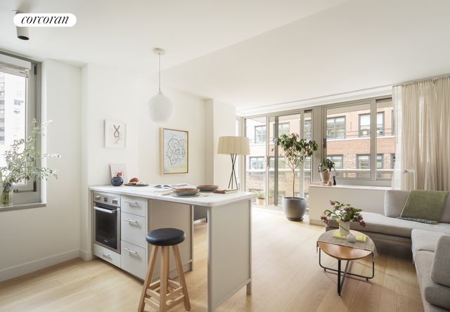 $985,000 | 234 East 46th Street, Unit 401 | Midtown East