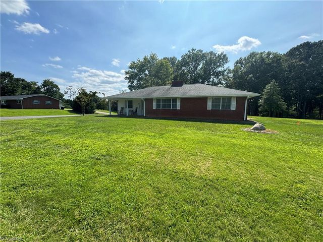 $240,000 | 147 Follansbee Road | Midway