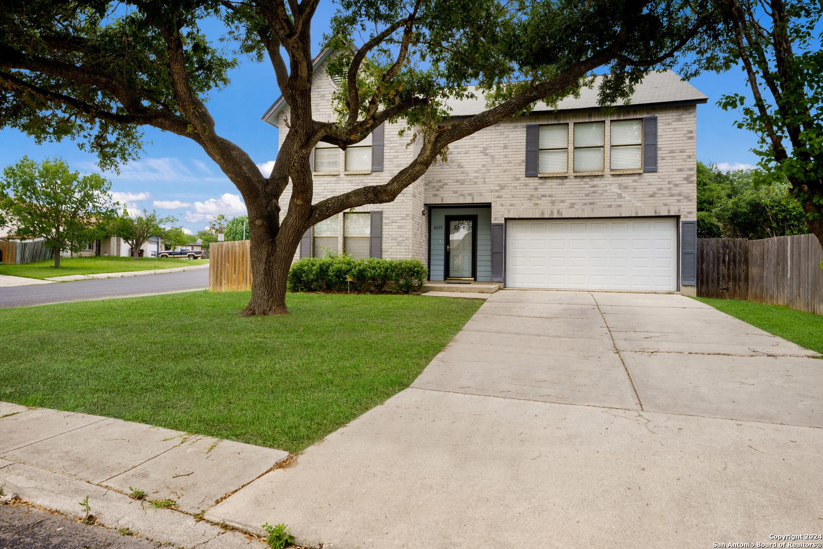 a front view of house with yard