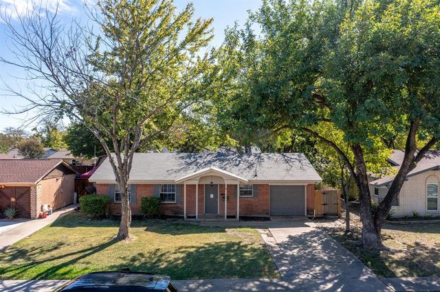 $259,900 | 361 Blueberry Lane | Grand Prairie