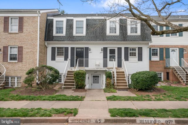 $2,250 | 14463 Cool Oak Lane | The Meadows Condominiums