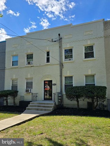 $2,050 | 4044 7th Street Northeast, Unit 4 | Brookland