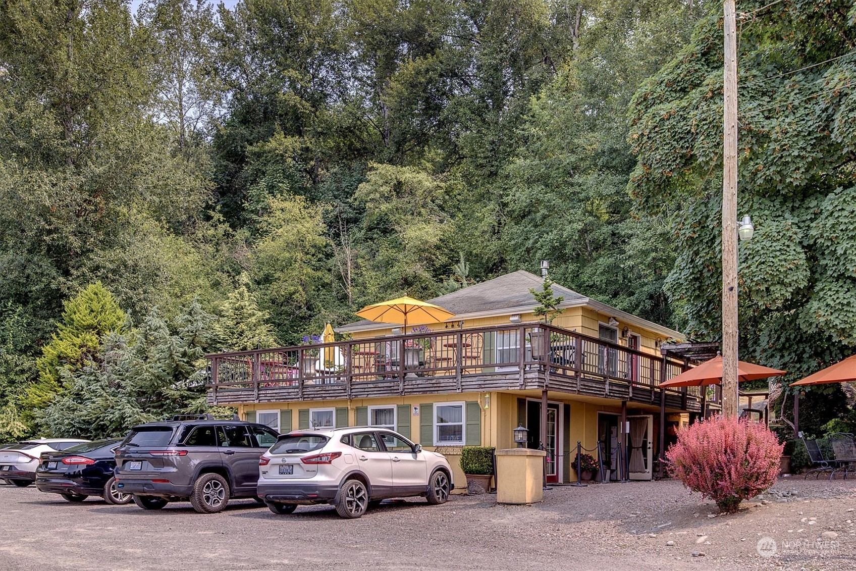 a car parked in front of a building