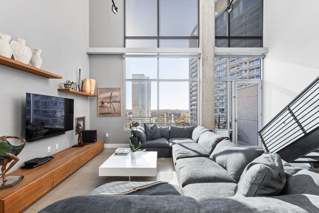 $1,590,000 | 800 West 5th Street, Unit 1203 | Market District