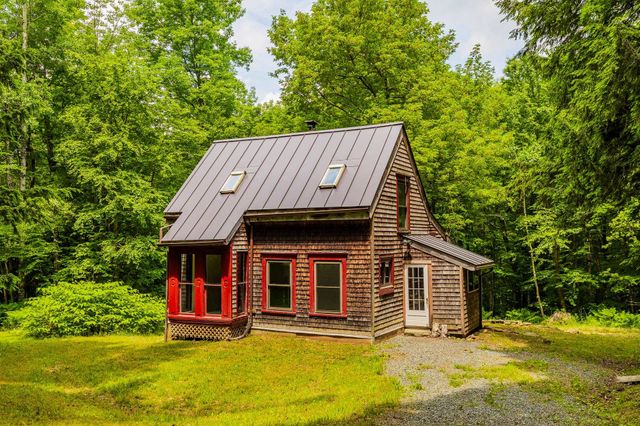 $475,000 | 945 Picknell Road | Thetford