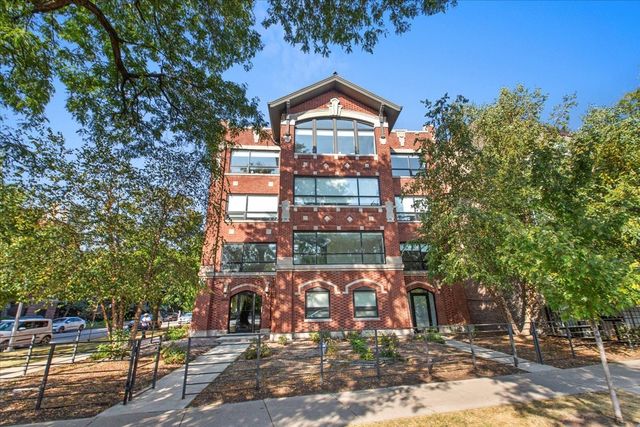 $2,895 | 6900 North Sheridan Road, Unit 3W | East Rogers Park