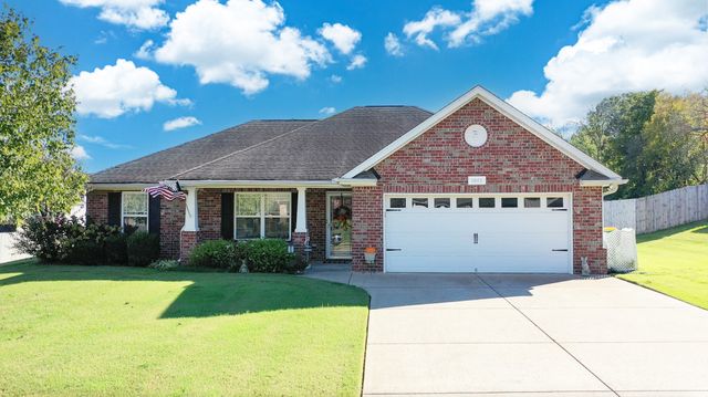 $424,900 | 1045 Hummingbird Lane | Whispering Woods