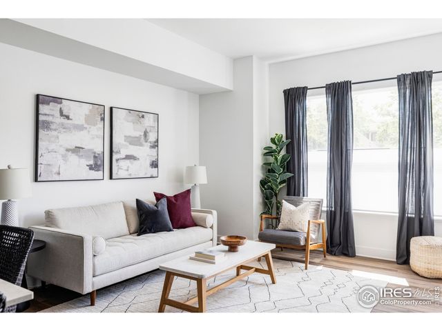 $1,089,000 | 1707 Walnut Street, Unit 101 | The East End