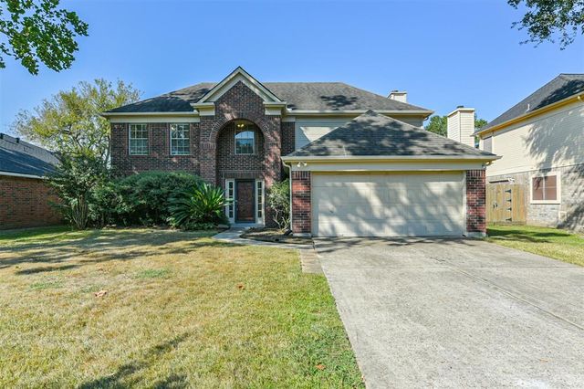 $319,900 | 2114 Castle Drive | Brittany Bay