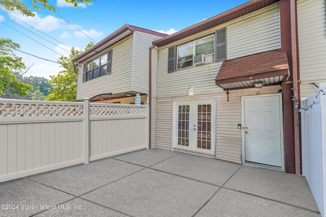 $475,000 | 12 Bunnell Court | Huguenot