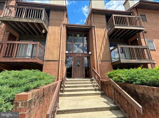 $1,700 | 104 Mountain Road, Unit 2B | Glen Burnie