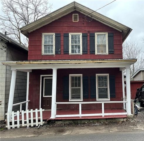 $69,900 | 113 Water Street | Lyons Center