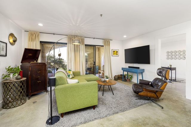 $410,000 | 200 East Racquet Club Road, Unit 71 | Palm Springs North End