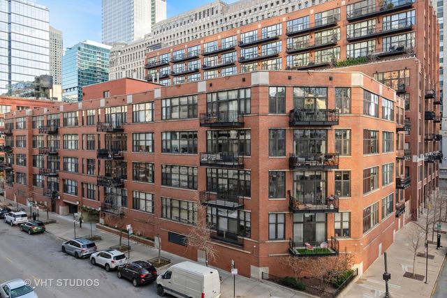 $649,999 | 333 West Hubbard Street, Unit 1002 | Union Square