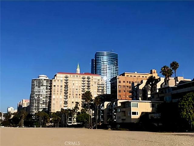 $620,000 | 700 East Ocean Boulevard, Unit 907 | Downtown Long Beach