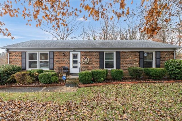 $249,900 | 6 Woodclub Court | Greensboro