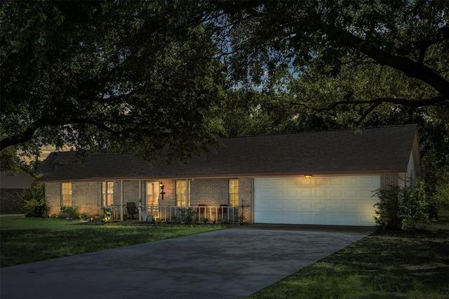 $319,000 | 17675 Country Club Drive | Cedar Creek Country Club