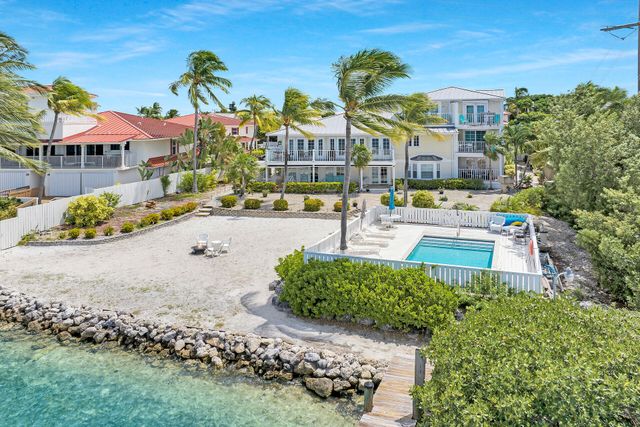 $1,249,000 | 30 Hilton Haven Road, Unit 2B | Key West