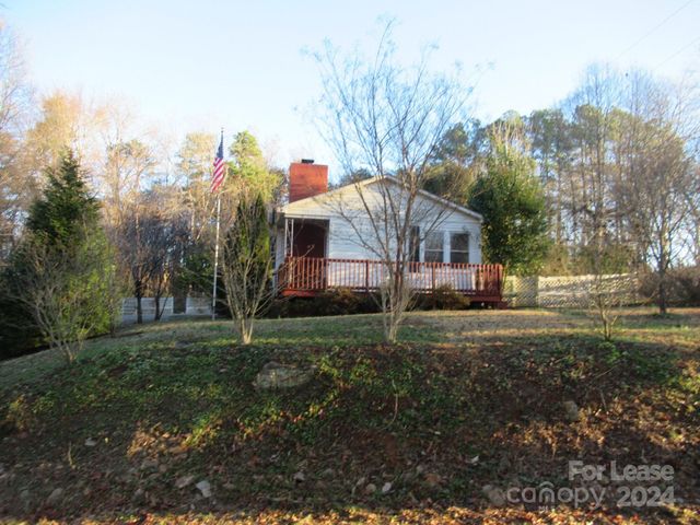 $1,300 | 628 Southside Church Road | Lincolnton Township - Lincoln County