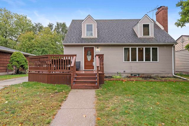 $299,900 | 2934 Ross Street | Highland Terrace