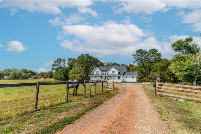 $1,400,000 | 2520 Ho Hum Hollow Road