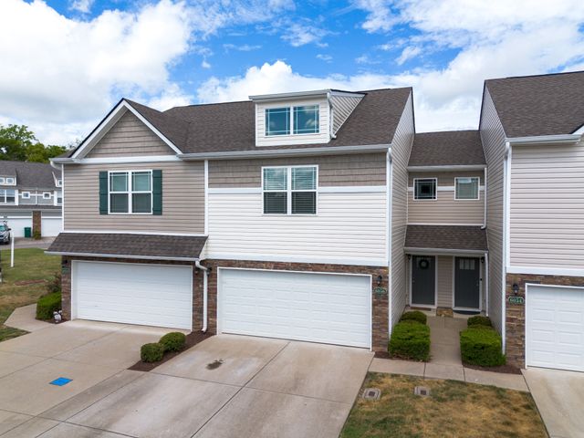 $339,900 | 6056 Hillside Lane | Somerset Springs Townhomes