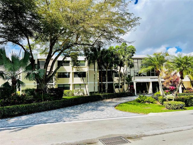 $2,550 | 16500 Golf Club Road, Unit 101 | Bonaventure