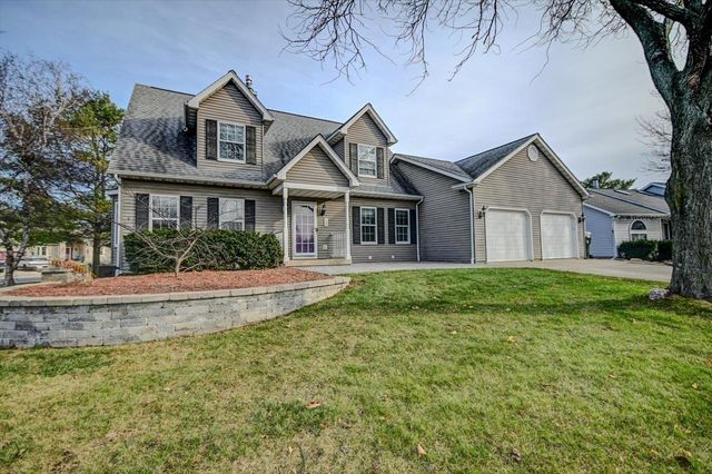 $550,000 | 965 Thunderbird Lane | Eastern Sun Prairie