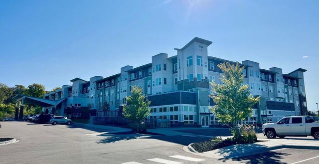 $16 | 2300 Hastings Avenue, Unit 14 | Newport