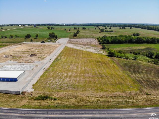 $10,000 | 5 Acres M/l East 1260th Road | Palmyra Township - Douglas County