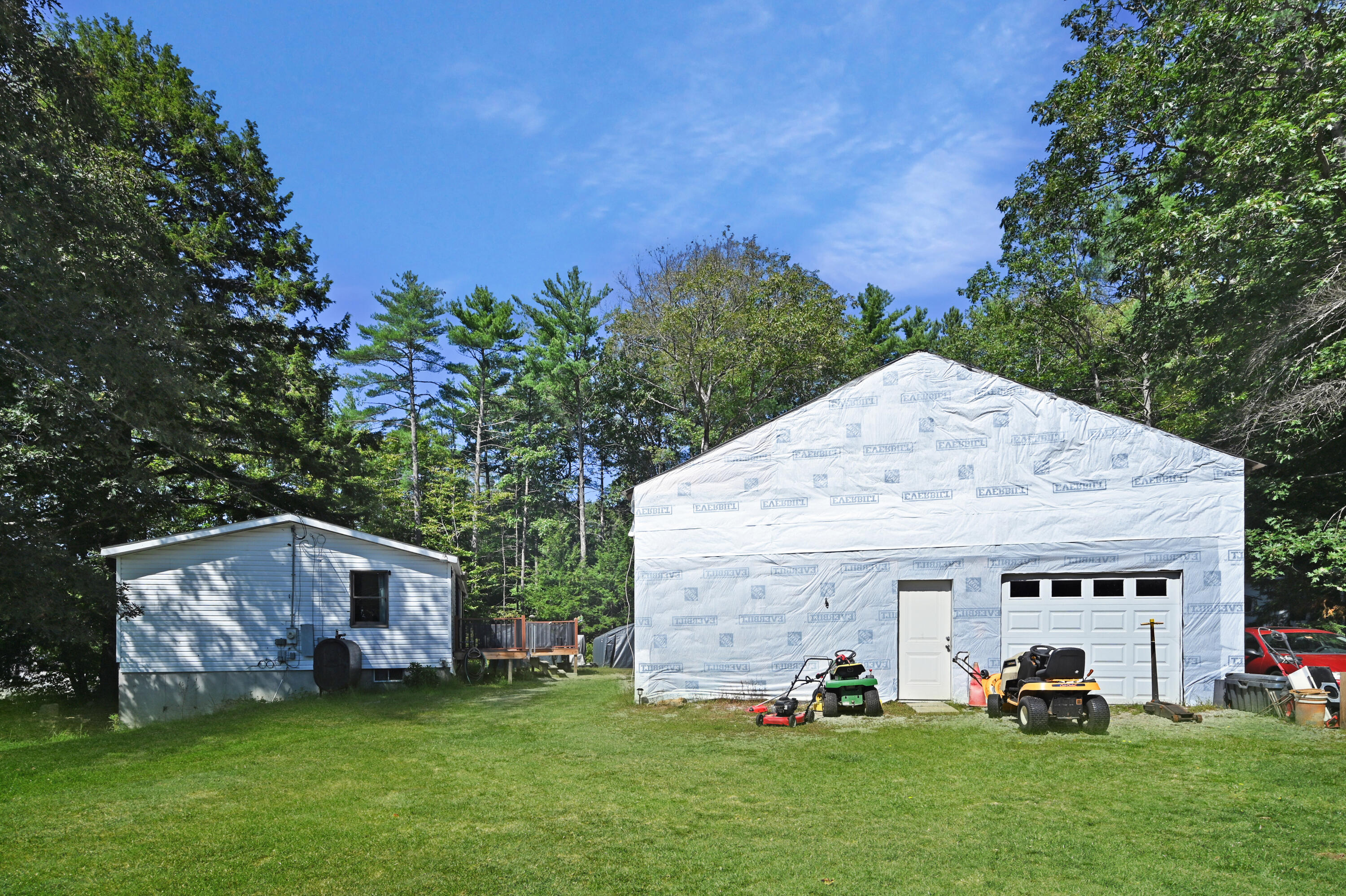 Garage/Oversized