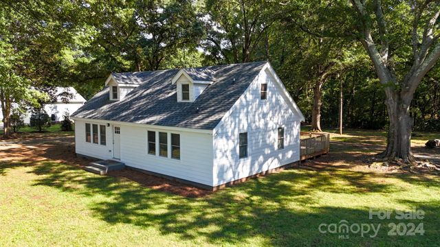 $500,000 | 7508 McIlwaine Road | Huntersville