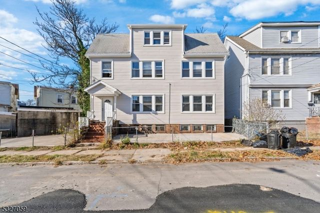 $539,999 | 245 Alexander Street | Lower Vailsburg