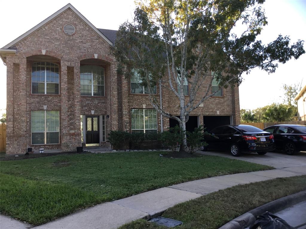 Front view of the house.