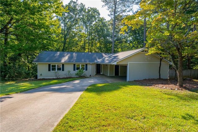 $419,000 | 5305 Pilgrim Point Road | Shady Shores