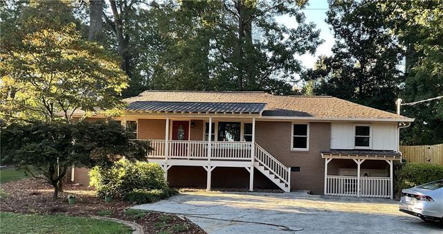 $499,900 | 810 Powder Springs Street | Cheney Woods