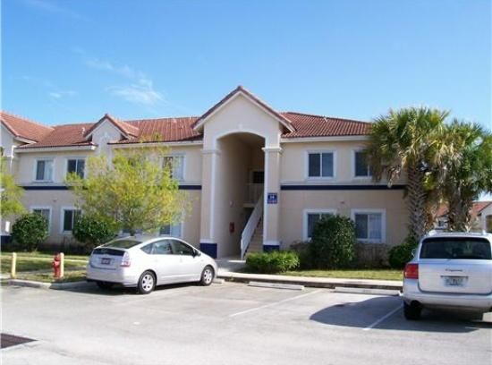 $2,050 | 1103 Golden Lakes Boulevard, Unit 1013 | Golden Lakes